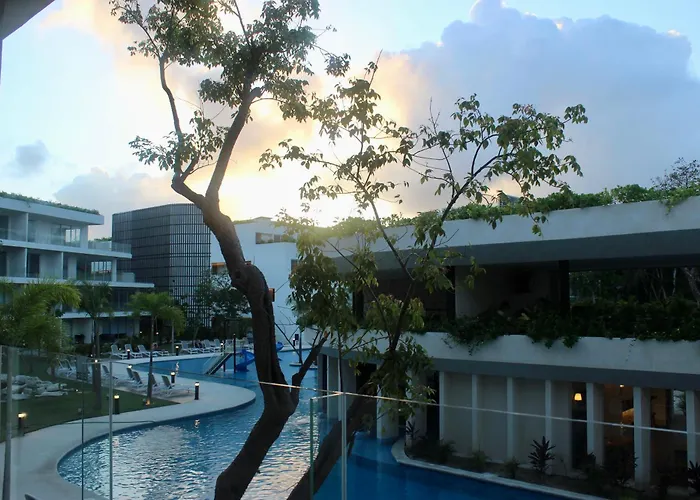 New Pool Clubhouse The Leaf Playacar